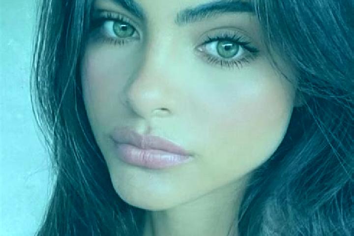 Jade, 35, a chestnut green-eyed indian companion based in Middenmeer. Offering Girlfriend Experience, Party Girl, Domination, Fetish. Available for incall an...