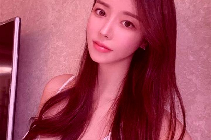 Jade, 35 — Escort in Cangshi, China
