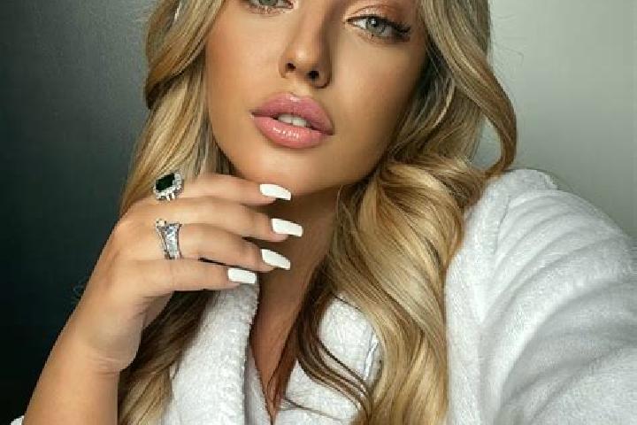 Jade, 36, a blonde grey-eyed latina companion based in Namikupa. Offering Couples, 69, Overnight, Girlfriend Experience. Available for incall and outcall, da...