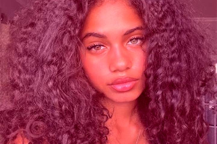 Jade, 36, a brunette blue-eyed ebony companion based in Nadejdea. Offering Dinner Date, Duos, Travel Companion, Tantra, CIM. Available for incall and outcall...