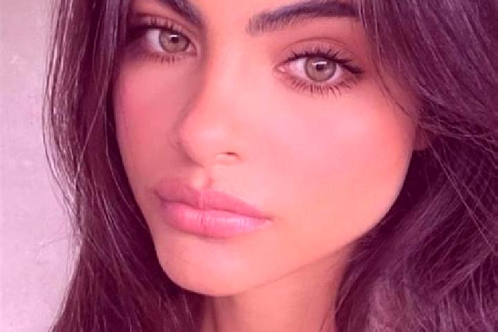Jade, 36, a brunette dark-eyed middle eastern companion based in Ivaniv. Offering Duos, Prostate Massage, 69. Available for incall and outcall, day and eveni...