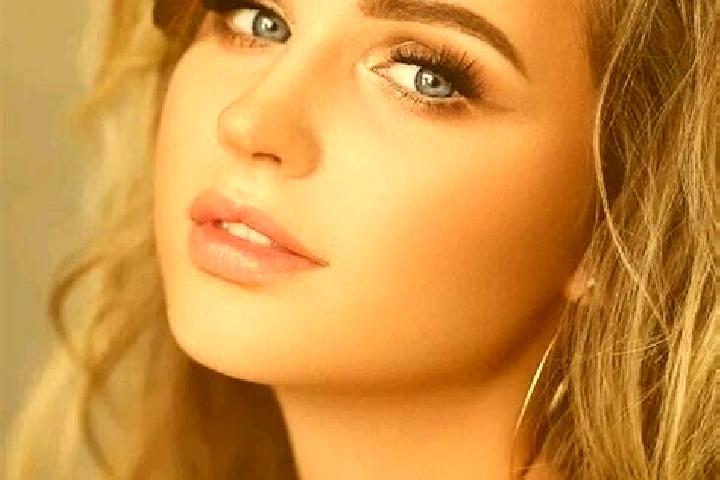 Jade, 36, a dark blonde blue-eyed indian companion based in Malmbaeck. Offering A-Level, 69, Massage. Available for incall and outcall, overnight bookings av...