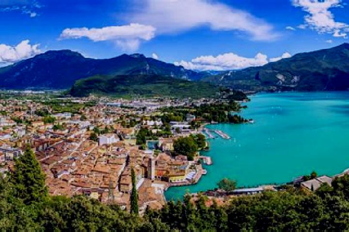Jade, 36 — Escort in San Martino del Lago, Italy