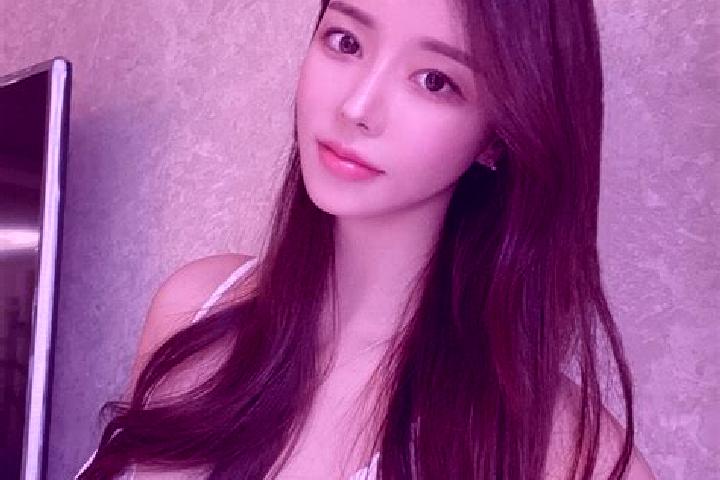 Jade, 36 — Escort in Tonghu, China