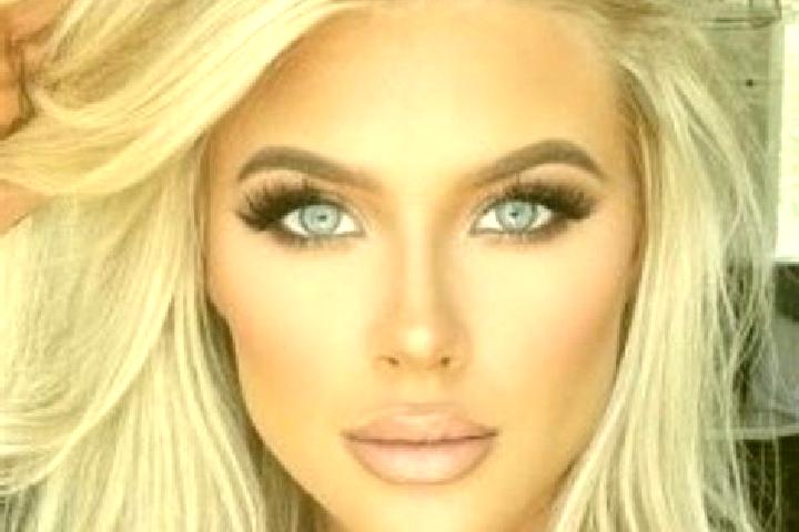 Jade, 37, a platinum blonde brown-eyed latina companion based in Manastur. Offering Couples, Roleplay, 69. Available for incall and outcall, day and evening ...