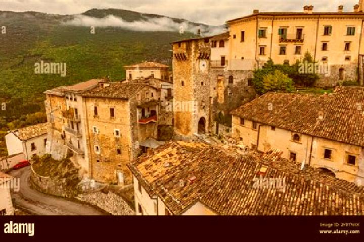Jade, 37 — Escort in Fontecchio, Italy