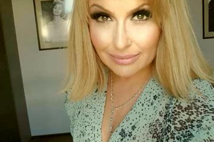 Jade, 37 — Escort in Olszowka, Poland