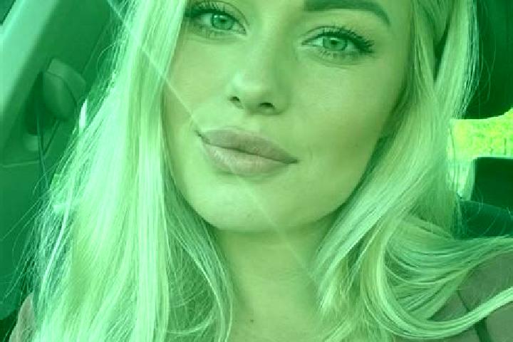Jade, 38, a blonde hazel-eyed asian companion based in Luzan. Offering Party Girl, Tantra, GFE. Available for incall and outcall, overnight bookings available.
