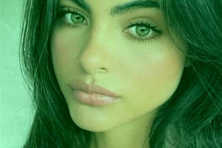 Jade, 38, a brunette green-eyed latina companion based in Draguignan. Offering CIM, Massage, Domination, Travel Companion, Roleplay. Available for incall and...