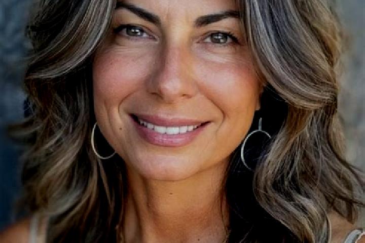 Jade, 38, a brunette grey-eyed latina companion based in Aigaleo. Offering Party Girl, GFE, Duos. Available for incall and outcall, overnight bookings availa...