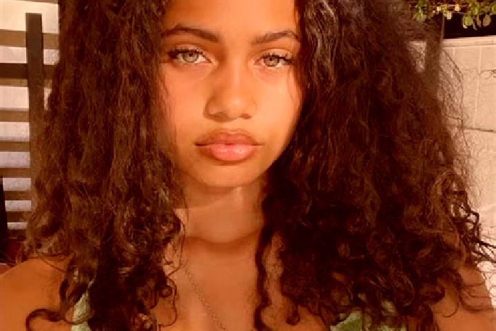 Jade, 38, a dark blonde green-eyed mixed companion based in Vilar de Andorinho. Offering Duos, BDSM, Overnight. Available for incall and outcall, overnight b...
