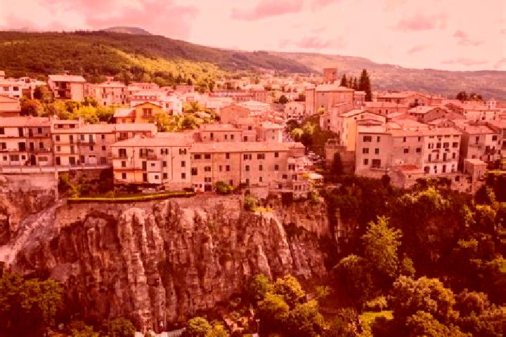 Jade, 38 — Escort in Capo di Ponte, Italy