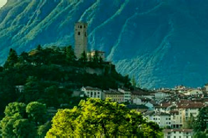 Jade, 38 — Escort in Forni Avoltri, Italy