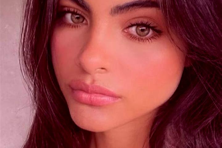 Jade, 39, a brunette dark-eyed middle eastern companion based in Dirico. Offering Domination, Girlfriend Experience, Fetish. Available for incall and outcall...