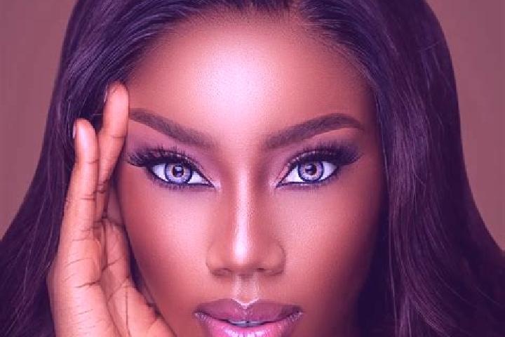 Jade, 39, a chestnut blue-eyed ebony companion based in Issigau. Offering Domination, Erotic Massage, Fetish, Dinner Date. Available for incall and outcall, ...