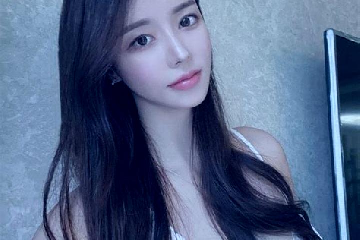 Jade, 39 — Escort in Songdong, China