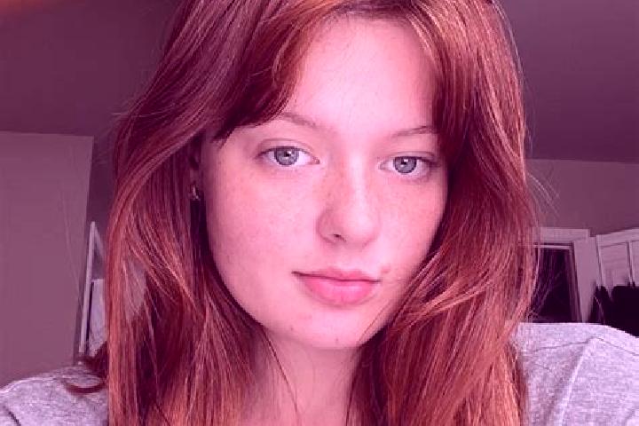 Kinsley, 20, a auburn amber-eyed european companion based in Herwijnen. Offering Deep French Kissing, OWO, Travel Companion, Massage, Prostate Massage. Avail...