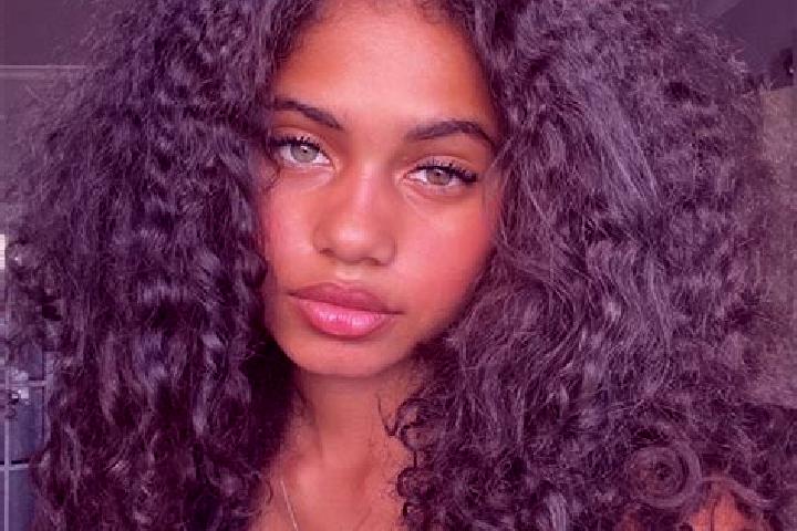 Kinsley, 20, a black grey-eyed ebony companion based in Alnashi. Offering GFE, Striptease, Travel Companion, Party Girl. Available for incall and outcall, ov...