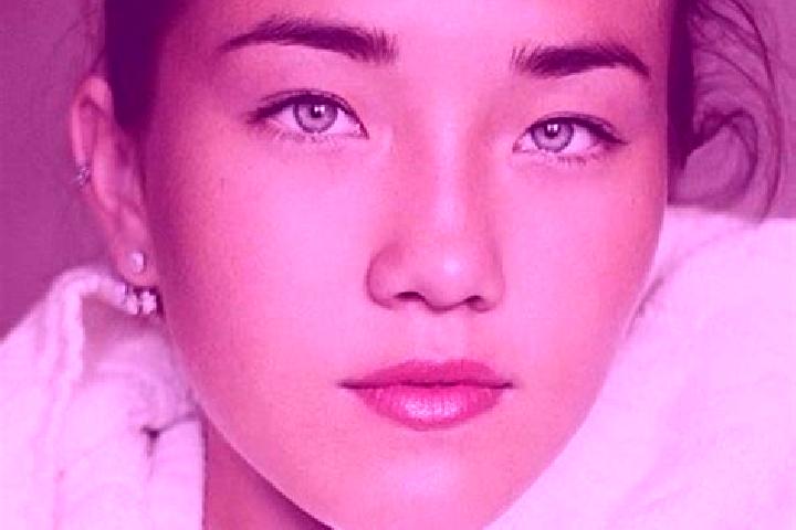 Kinsley, 20, a chestnut amber-eyed caucasian companion based in Vicolungo. Offering Prostate Massage, Massage, Dinner Date. Available for incall and outcall,...