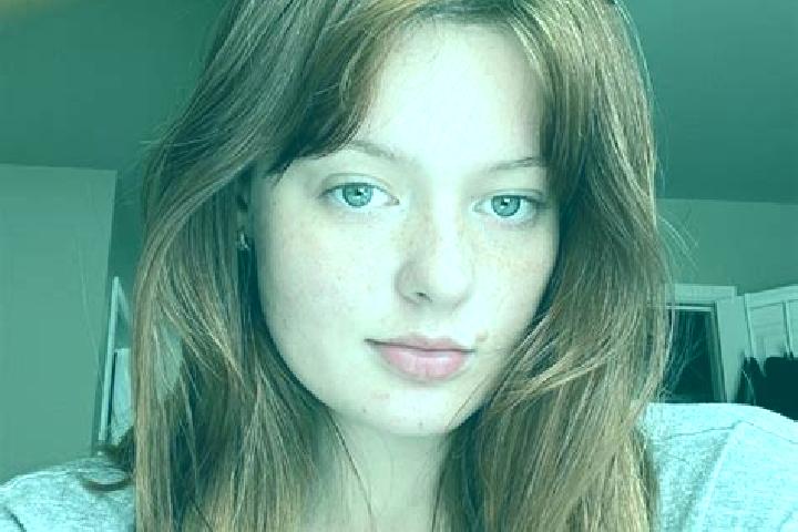 Kinsley, 20, a chestnut blue-eyed caucasian companion based in Es Pujols. Offering Massage, Party Girl, Travel Companion. Available for incall and outcall, d...