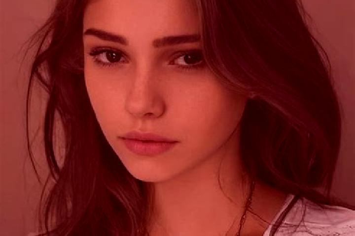 Kinsley, 20, a chestnut grey-eyed slavic companion based in Budisov nad Budisovkou. Offering Massage, Domination, BDSM. Available for incall and outcall, ove...