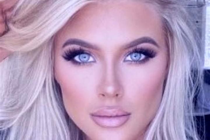 Kinsley, 20, a platinum blonde brown-eyed ebony companion based in Guri i Bardhe. Offering Party Girl, OWO, Deep French Kissing. Available for incall and out...