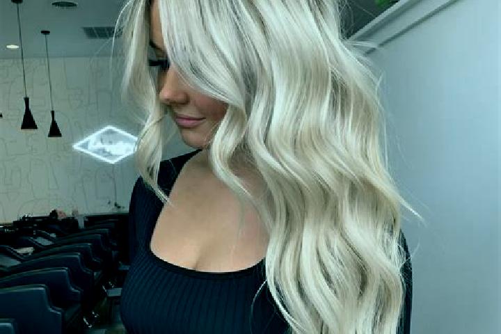 Kinsley, 20, a platinum blonde green-eyed european companion based in Goianira. Offering Roleplay, CIM, Fetish, Massage, Party Girl. Available for incall and...