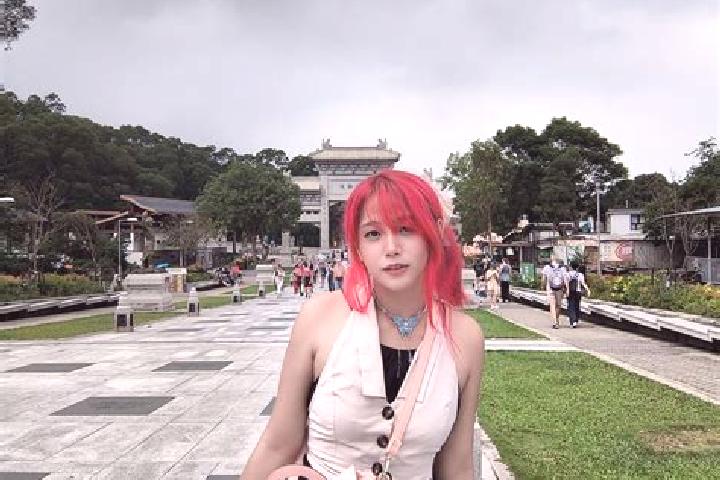 Kinsley, 20 — Escort in Fuyu, China