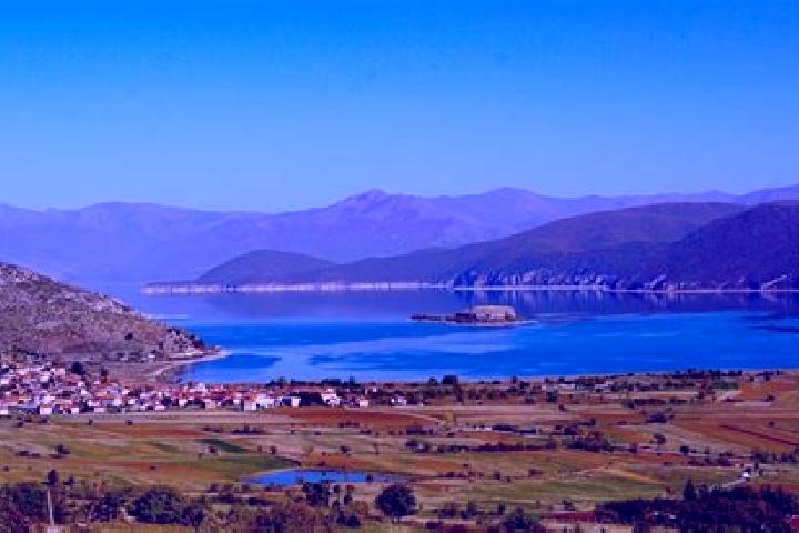 Kinsley, 20 — Escort in Liqenas, Albania