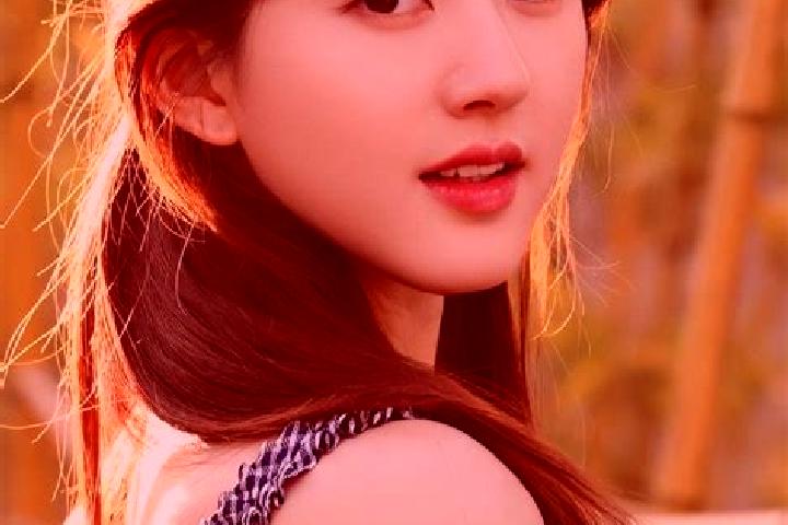 Kinsley, 20 — Escort in Liusi, China