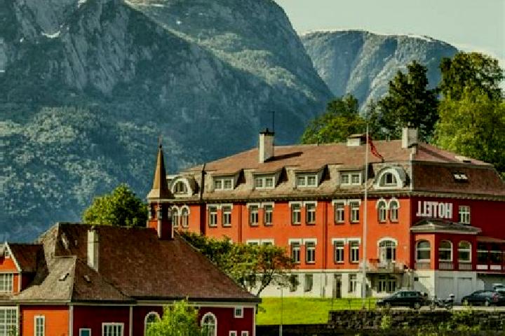 Kinsley, 20 — Escort in Tyssedal, Norway