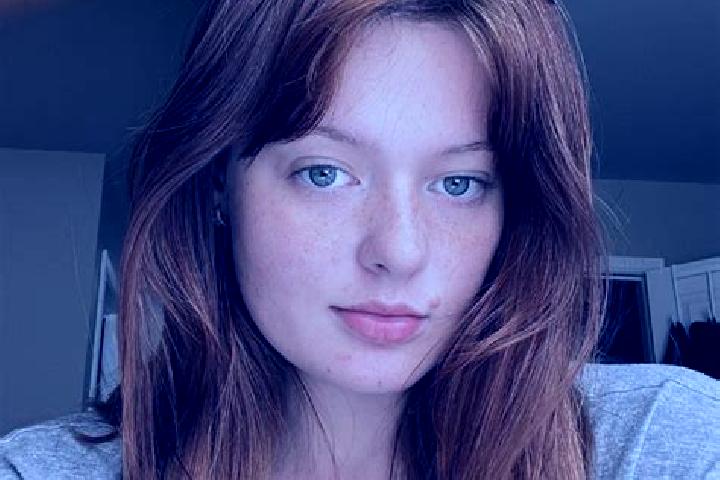 Kinsley, 21, a auburn grey-eyed caucasian companion based in Ngala. Offering Massage, Overnight, Roleplay. Available for incall and outcall, day and evening ...