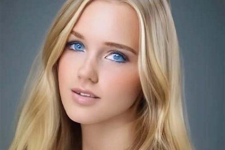 Kinsley, 21, a blonde dark-eyed mixed companion based in Heckenbach. Offering CIM, GFE, OWO, BDSM, 69. Available for incall and outcall, overnight bookings a...