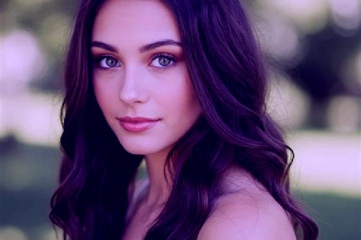 Kinsley, 21, a brunette hazel-eyed mediterranean companion based in Algemesi. Offering Erotic Massage, GFE, Roleplay. Available for incall and outcall, overn...