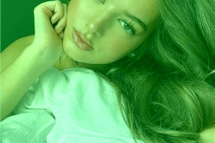 Kinsley, 21, a chestnut hazel-eyed latina companion based in Boissey-le-Chatel. Offering Erotic Massage, GFE, Deep French Kissing, Roleplay. Available for in...