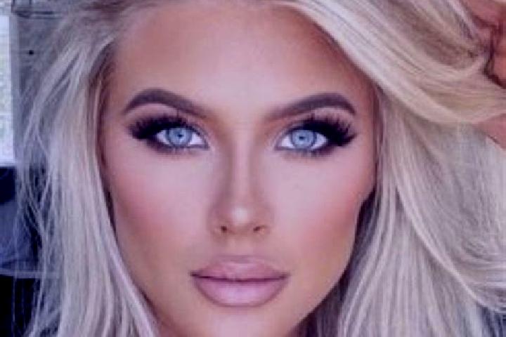 Kinsley, 21, a platinum blonde amber-eyed european companion based in Pawlet. Offering BDSM, Overnight, Roleplay. Available for incall and outcall, day and e...