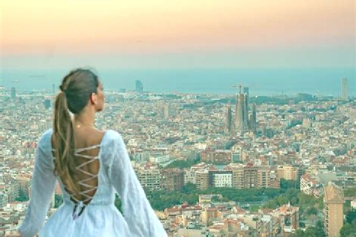 Kinsley, 21 — Escort in Barcelona, Spain