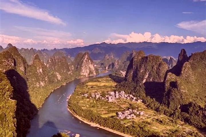 Kinsley, 21 — Escort in Gulian, China