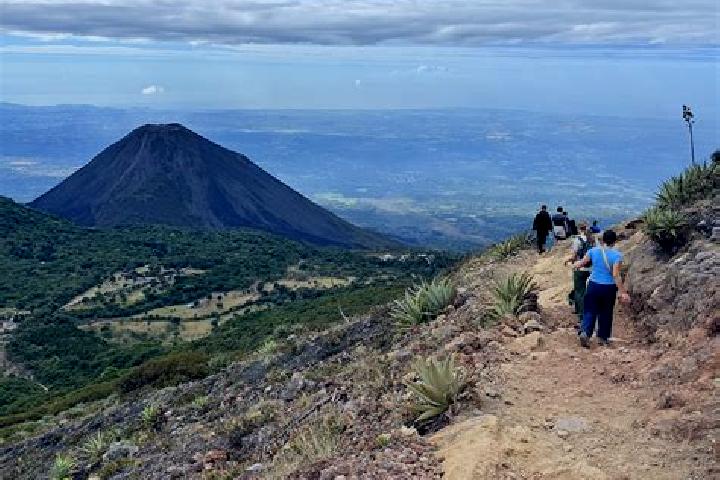 Kinsley, 21 — Escort in Izalco, El Salvador