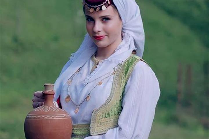 Kinsley, 21 — Escort in Nevesinje, Bosnia and Herzegovina