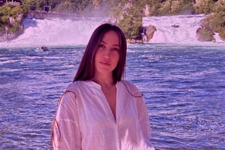 Kinsley, 21 — Escort in Pfaeffikon / Pfaeffikon (Dorfkern), Switzerland