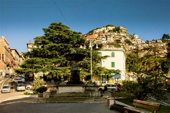 Kinsley, 21 — Escort in Rocca di Cambio, Italy
