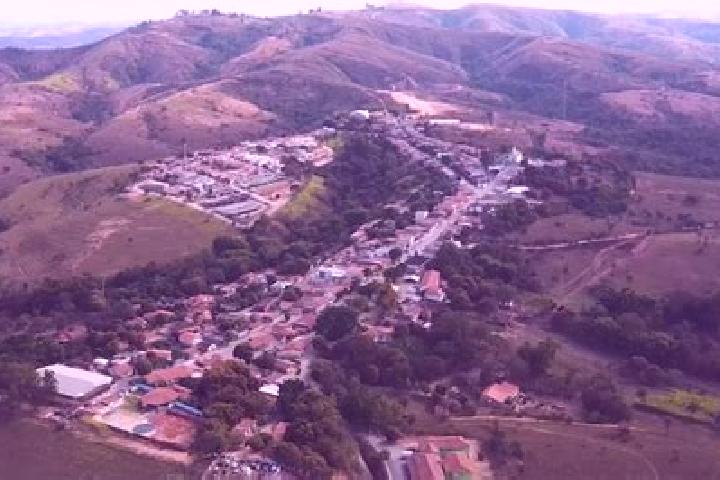 Kinsley, 21 — Escort in Serra da Saudade, Brazil