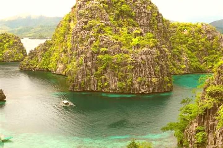 Kinsley, 21 — Escort in Tabonok, Philippines