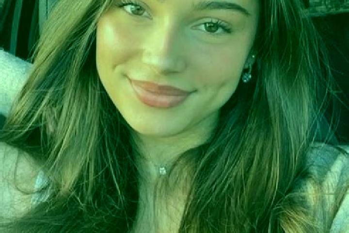 Kinsley, 22, a brunette hazel-eyed caucasian companion based in Lanzara. Offering Travel Companion, Couples, Dinner Date, Overnight. Available for incall and...