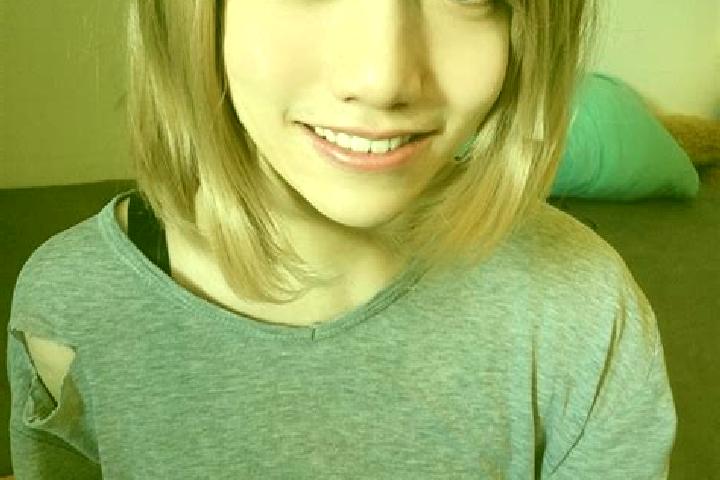 Kinsley, 22, a platinum blonde brown-eyed european companion based in Colonias Nuevo Mexico. Offering Roleplay, Overnight, Massage, BDSM. Available for incal...