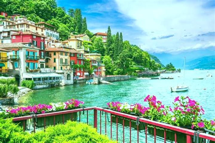 Kinsley, 22 — Escort in Bovolone, Italy