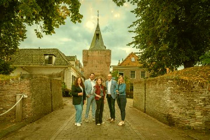 Kinsley, 22 — Escort in De Steeg, Netherlands