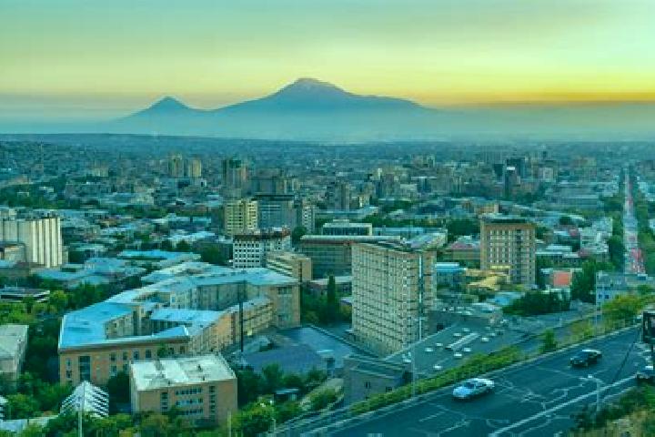 Kinsley, 22 — Escort in Kaputan, Armenia