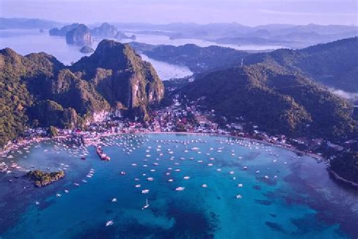 Kinsley, 22 — Escort in Miliroc, Philippines